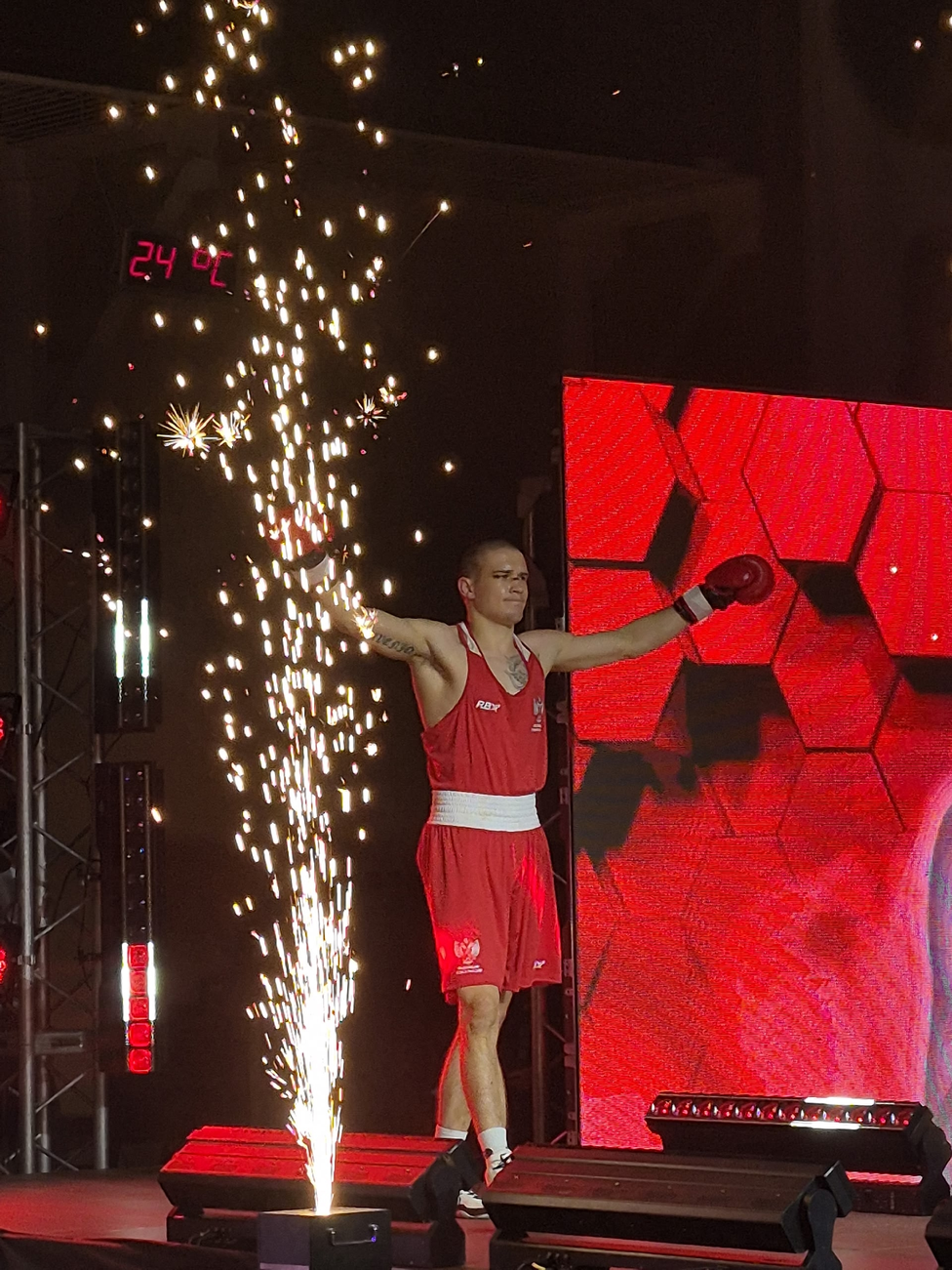 Псковский боксер Артур Кулаков завоевал золото на Всероссийских соревнованиях в г. Череповец. Псковский боксер Артур Кулаков завоевал золото на Всероссийских соревнованиях в г. Череповец.