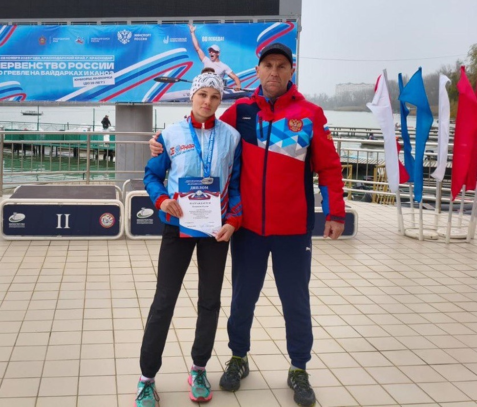 Ксения Игнатьева прошла в сборную России по гребле на байдарках и каноэ среди юниоров!!!